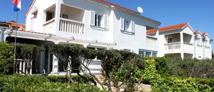 Apartments Vis By The Sea Екстер'єр фото