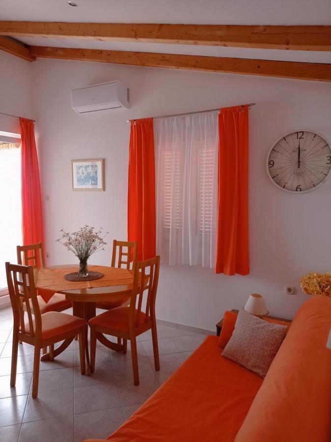 Apartments Vis By The Sea Екстер'єр фото